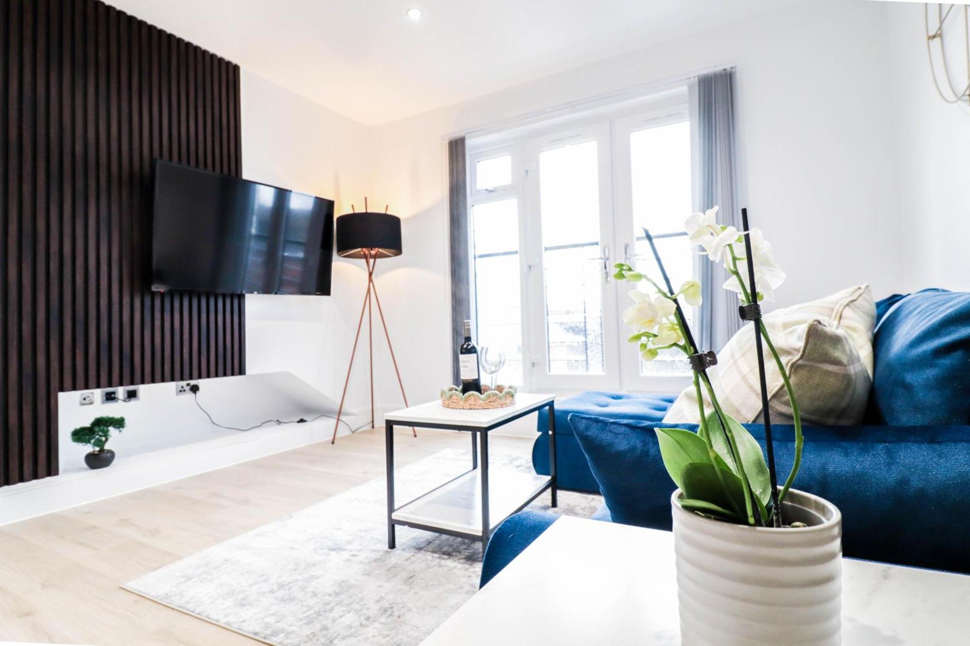 Modern 1-Bed Apartment In Buckinghamshire With Free Wifi, Parking & Garden Хай-Вайкомб Экстерьер фото